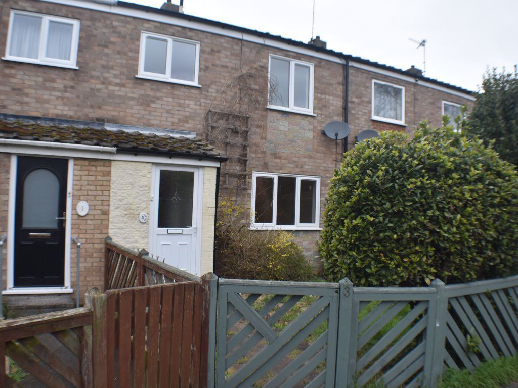 3 bed terraced house to rent in Viking Court, Stanground, Peterborough