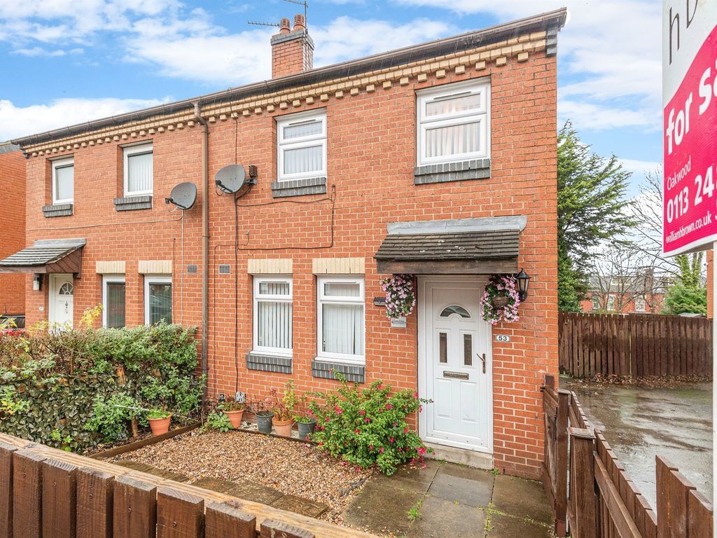 2 bed semidetached house for sale in Brownhill Crescent, Leeds LS9, £