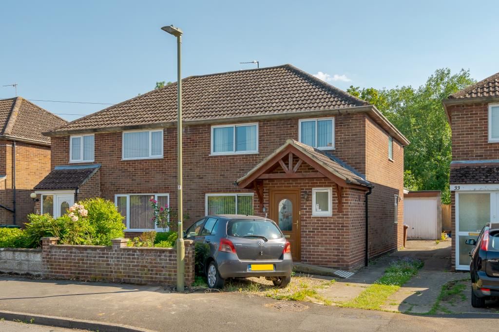 3 bed semidetached house for sale in Kidlington, Oxfordshire OX5, £