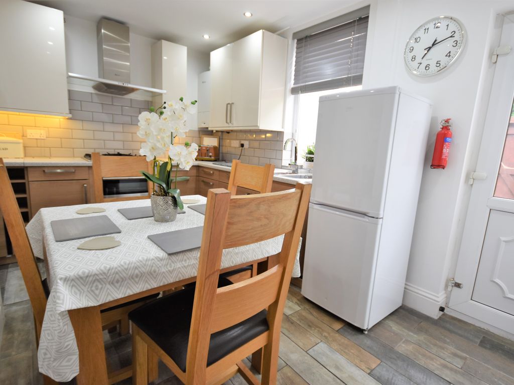 2 bed terraced house to rent in Vicarage Lane, Blackpool FY4, £650 pcm