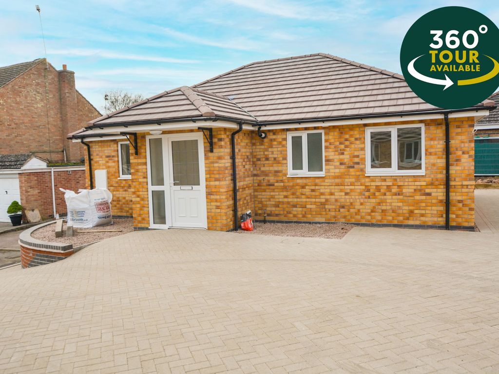 3 bed detached bungalow to rent in Lobbs Wood Close, Humberstone