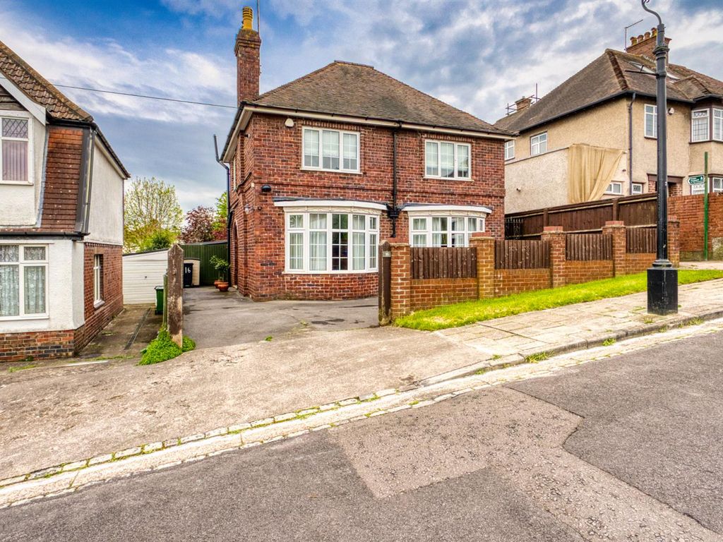 3 bed detached house for sale in Hill Burn, Henleaze, Bristol BS9, £