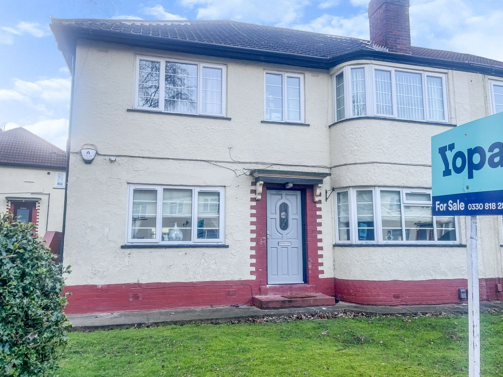 2 bed flat for sale in Sandringham Crescent, Moortown, Leeds LS17 Zoopla