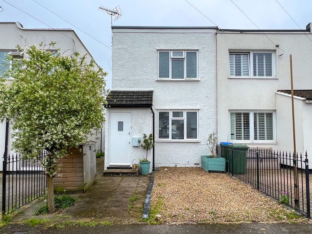 2 bed end terrace house for sale in First Avenue, West Molesey KT8, £