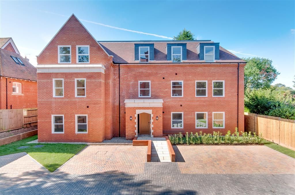 2 bed flat to rent in New Dover Road, Canterbury CT1 Zoopla