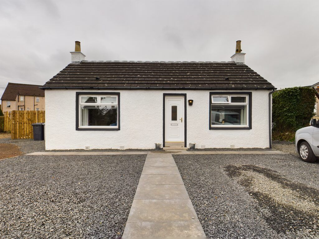 3 bed detached house for sale in Stewart Street, Carluke ML8 Zoopla