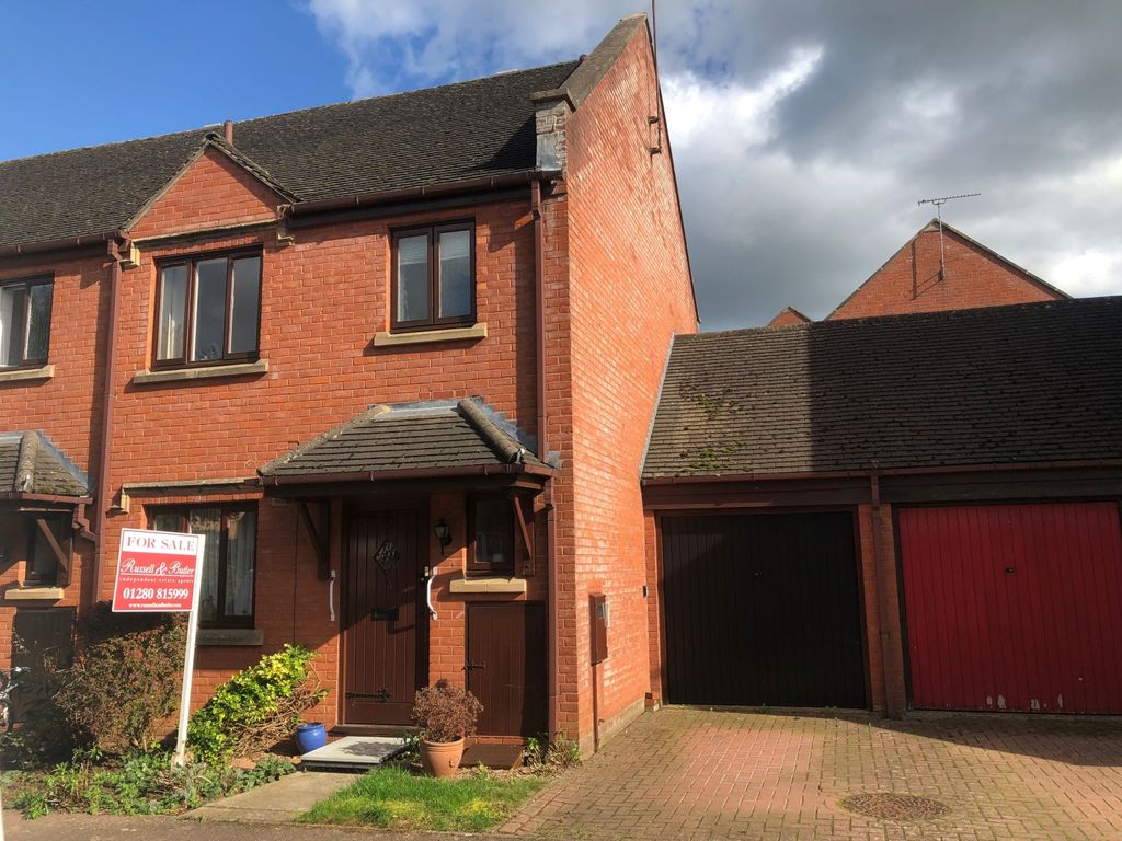 3 bed semidetached house for sale in Fishers Field, Buckingham MK18, £339,995 Zoopla