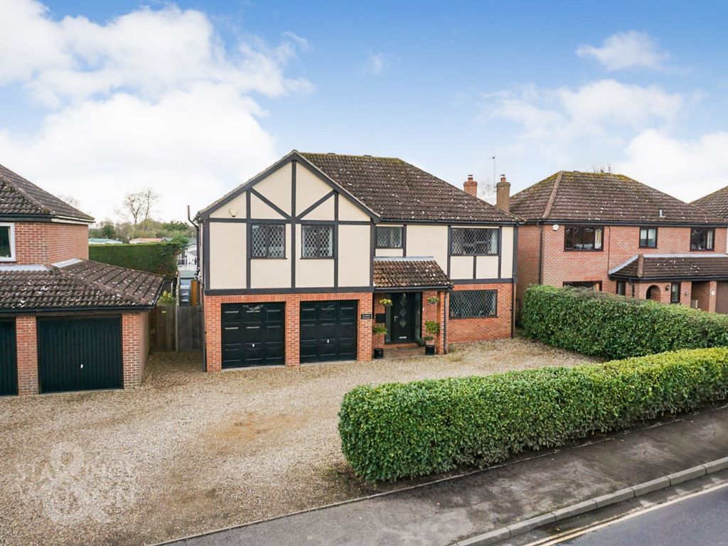 5 bed detached house for sale in Bridge Road, Potter Heigham, Great