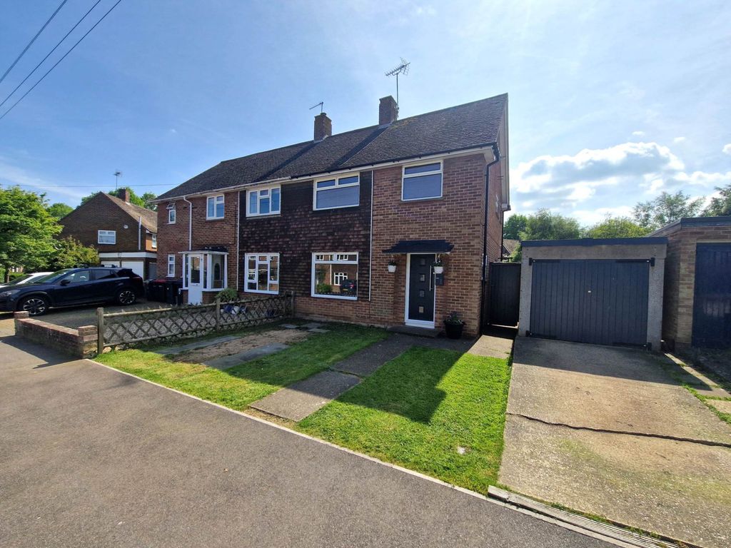 3 bed semidetached house for sale in Crown Gardens, Canterbury CT2, £