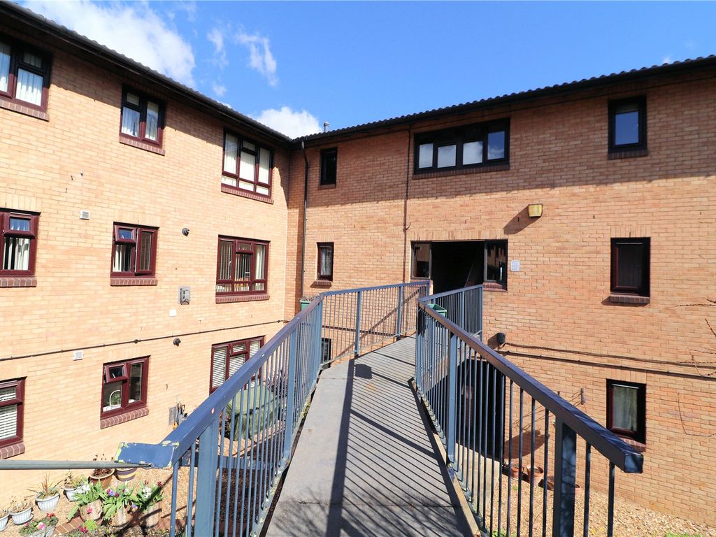 2 bed flat for sale in Hardwick Court, 50 Lesney Park Road, Erith, Kent DA8, £145,000 Zoopla