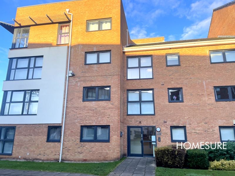 2 bed flat to rent in Lowbridge Court, Garston, Liverpool L19, £800 pcm Zoopla