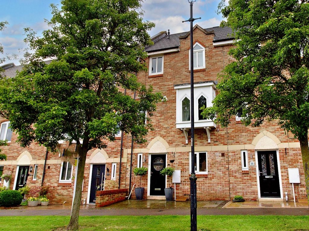 4 bed town house for sale in Winterton Avenue, Sedgefield, StocktonOnTees TS21, £220,000 Zoopla