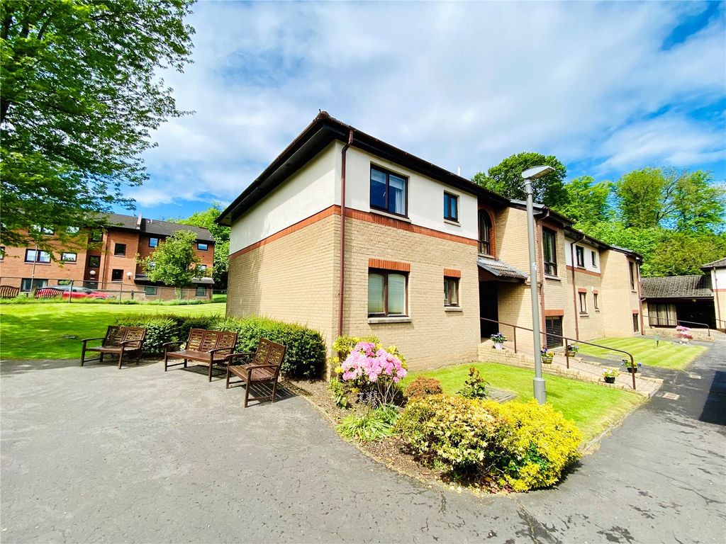 Riverside Court Linnpark Avenue Netherlee East Renfrewshire G44  