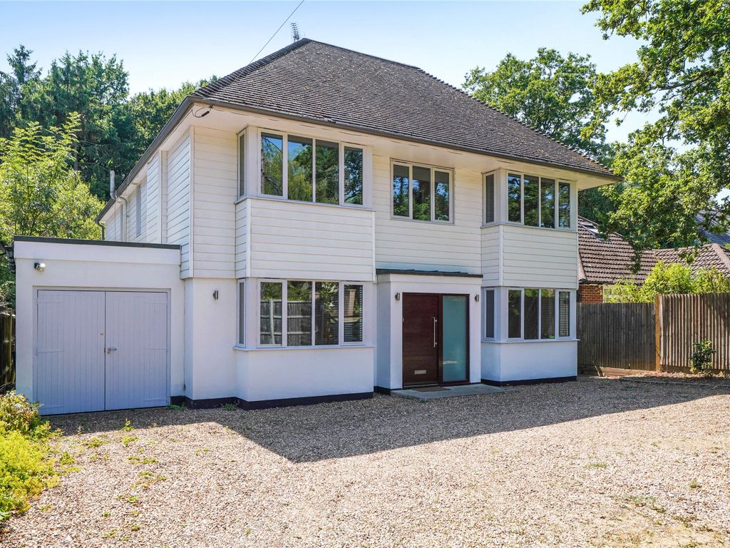 6 bed detached house for sale in Leatherhead Road, Oxshott, Leatherhead