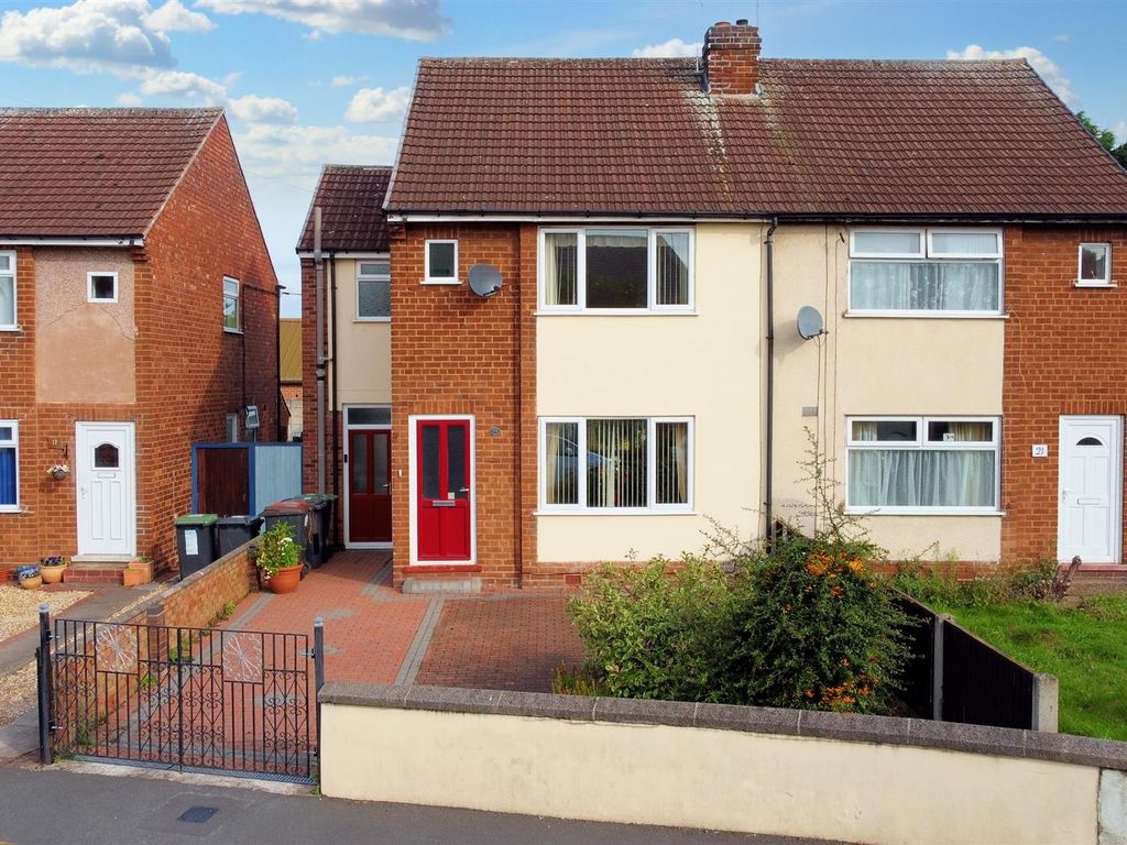 3 bed semidetached house for sale in Pinfold Lane, Stapleford