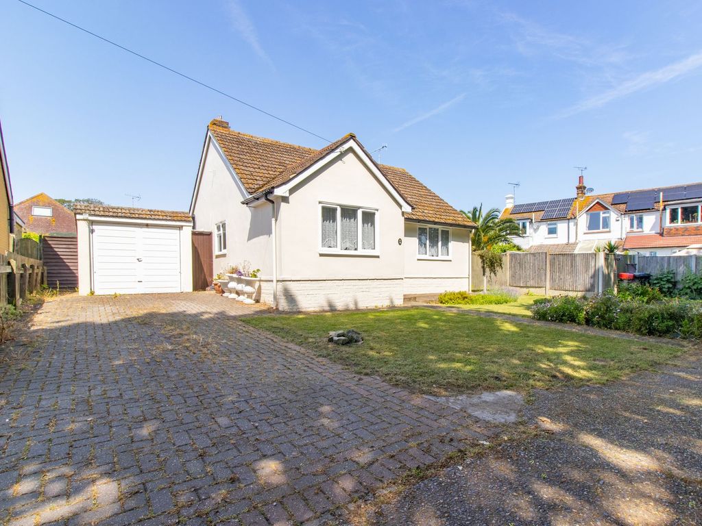 2 bed detached bungalow for sale in Linden Avenue, Broadstairs CT10, £