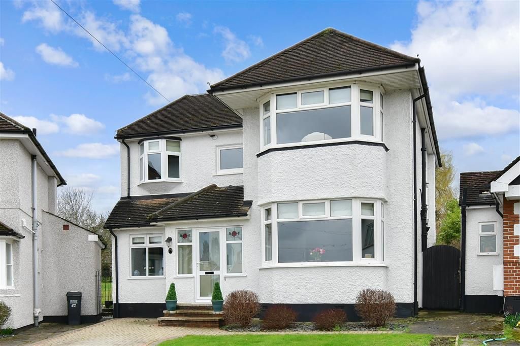 4 bed detached house for sale in Addisons Close, Shirley, Croydon