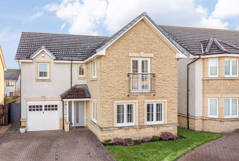 4 bed property for sale in Gillespie Grove, Kirkcaldy KY2, £295,000