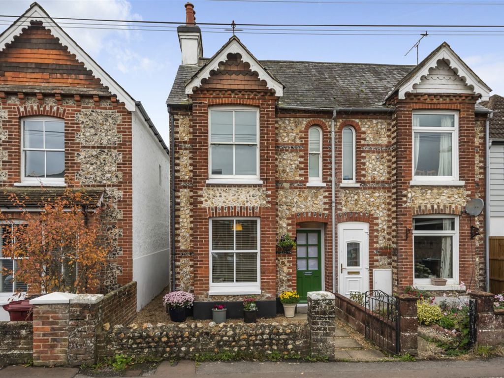 31 Church Road, Chichester, West Sussex PO19  