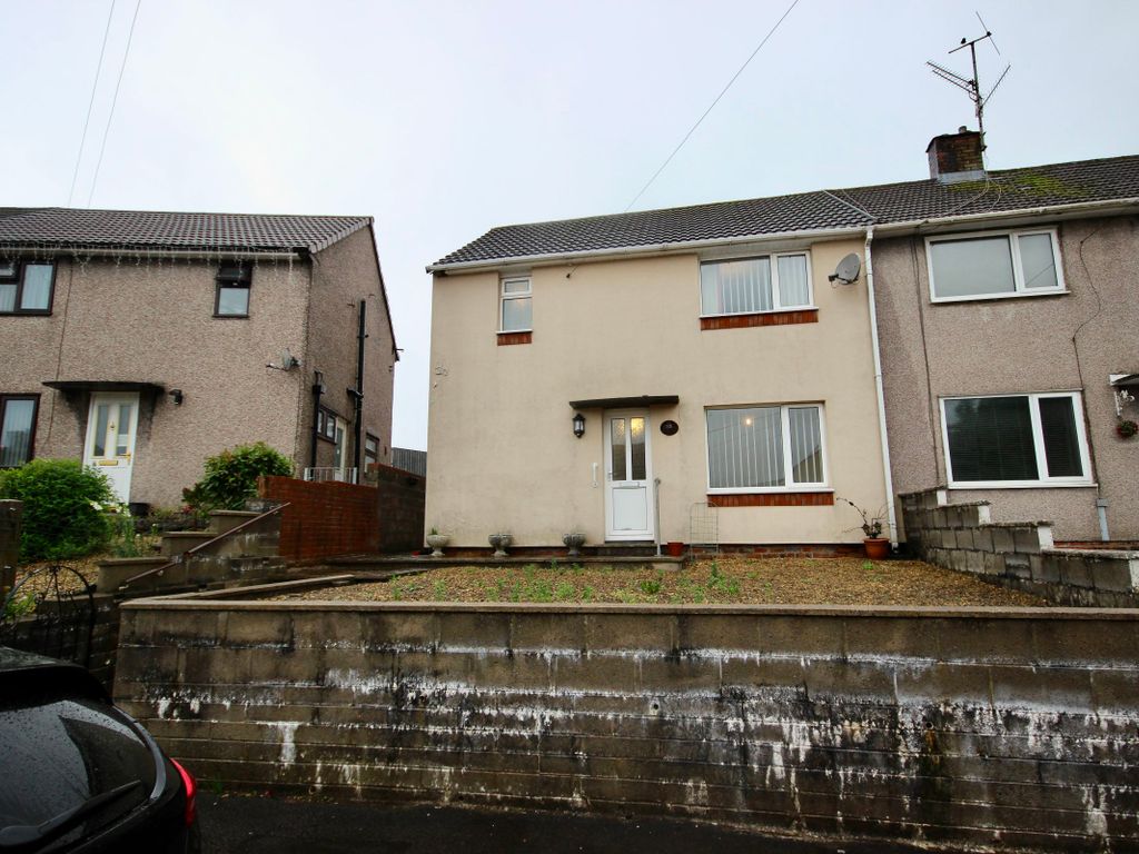 3 bed semidetached house for sale in Hazel Grove, Trethomas