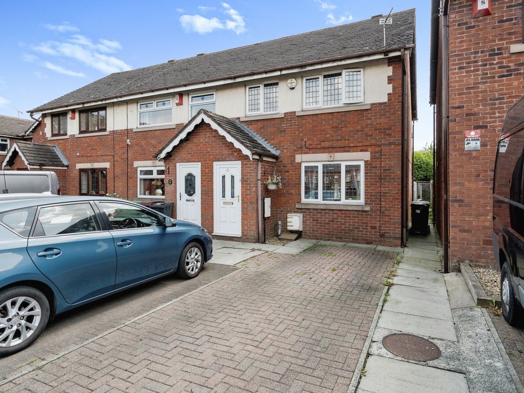 3 bed mews house for sale in Shillingford Road, Farnworth, Bolton