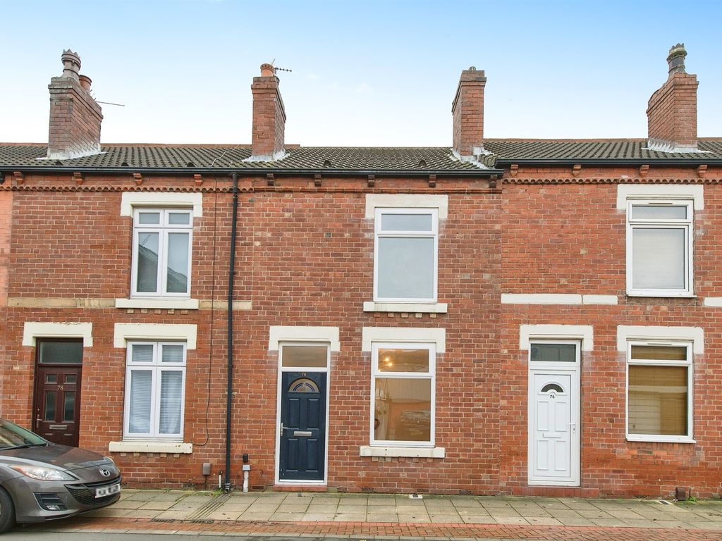 2 bed terraced house for sale in Glebe Street, Castleford WF10, £