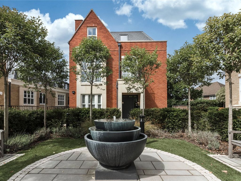 7 Blossom Square 8A The Drive Wimbledon SW20  