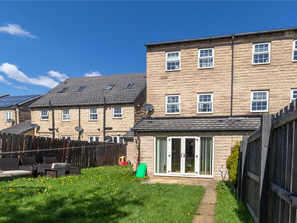 4 bed semidetached house for sale in Hopkinson Road, Ferndale