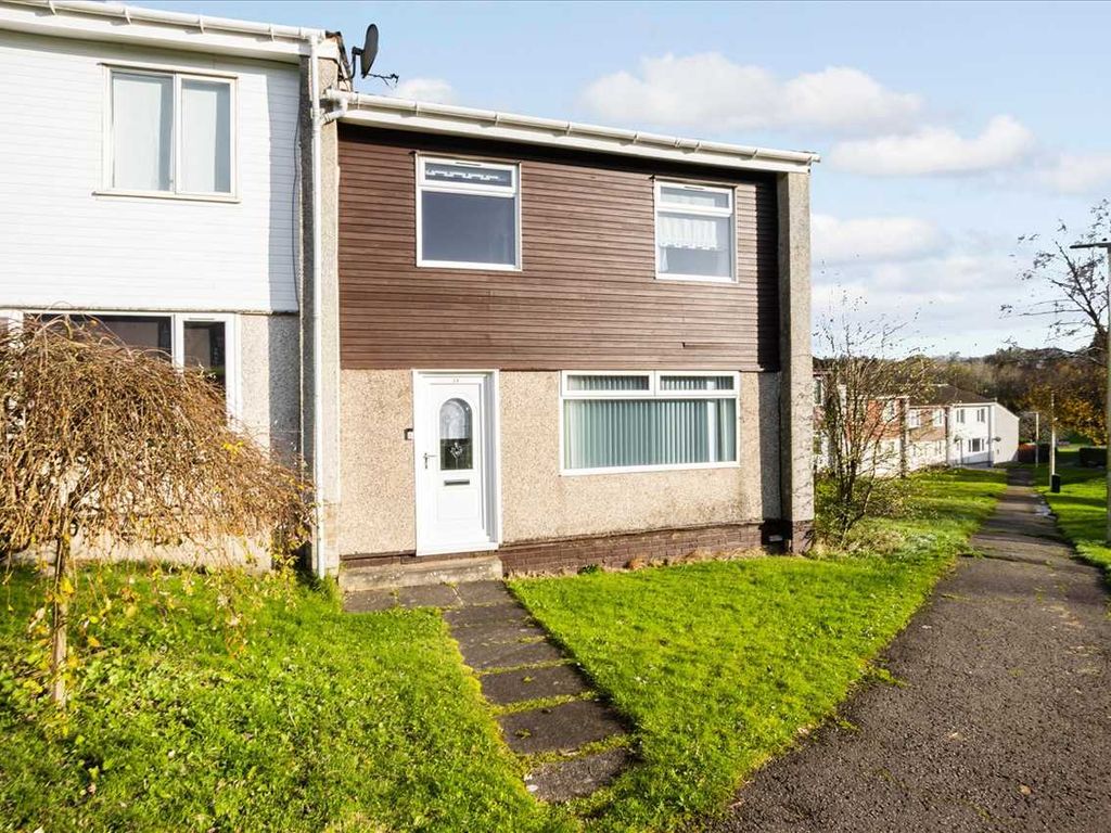 3 bed end terrace house for sale in Elm Place, Greenhills, East