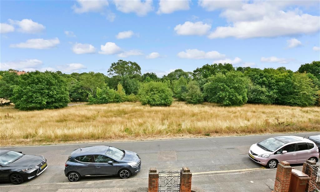 Crescent Road, Chingford, London E4  