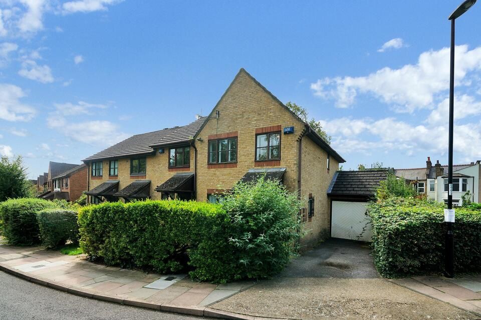 3 bed end terrace house for sale in Seymour Gardens, London SE4 Zoopla