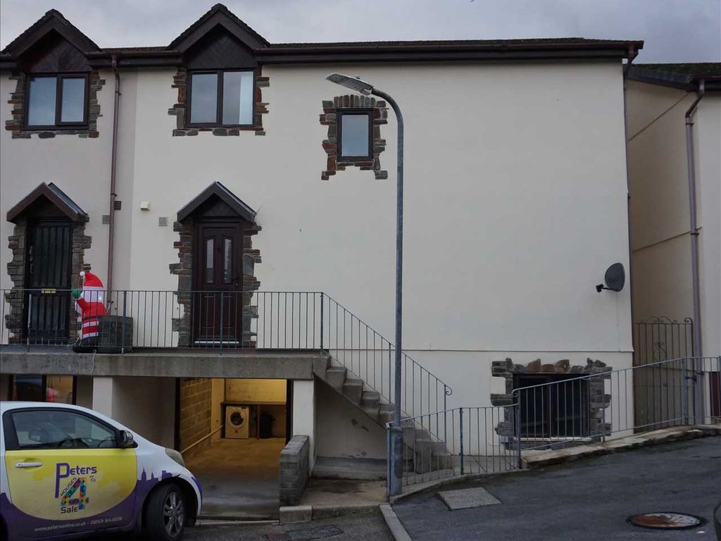 2 bed semidetached house to rent in Lon Cae Ffynnon, Llandeilo SA19, £