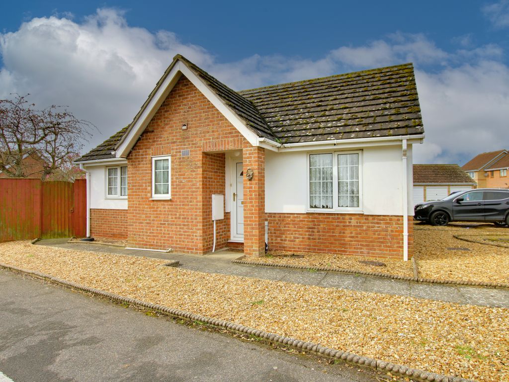 2 bed terraced bungalow for sale in Bosworth Way, March PE15, £215,000