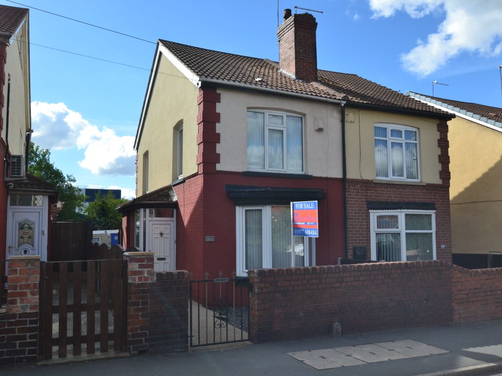 3 bed semidetached house for sale in Barnsley Road, South Kirkby