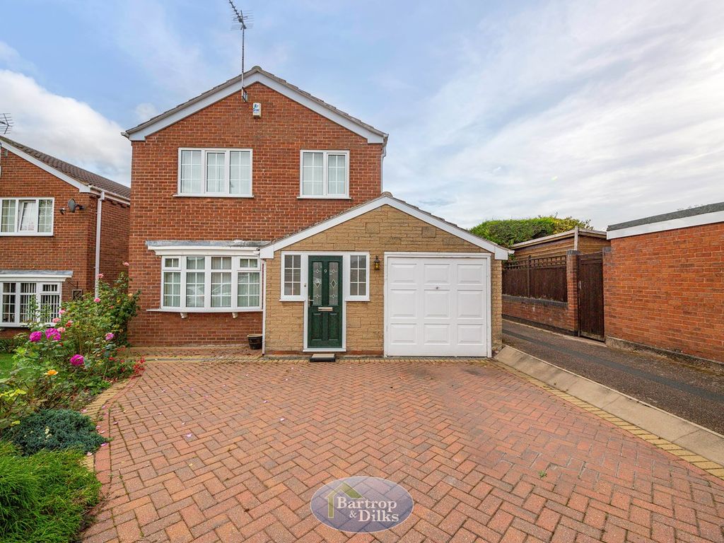 3 bed detached house for sale in Birkdale, Worksop S81, £235,000 Zoopla