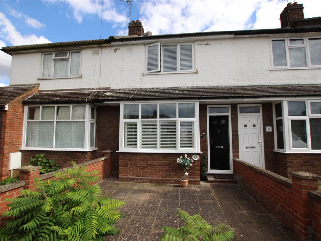 2 bed parking/garage to rent in Westfield Road, Dunstable, Bedfordshire