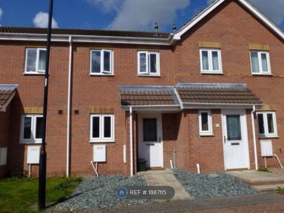 2 bed terraced house to rent in Walstow Crescent, Armthorpe, Doncaster
