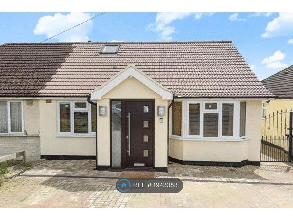 5 bed semidetached house to rent in Carpenders Avenue, Watford WD19, £