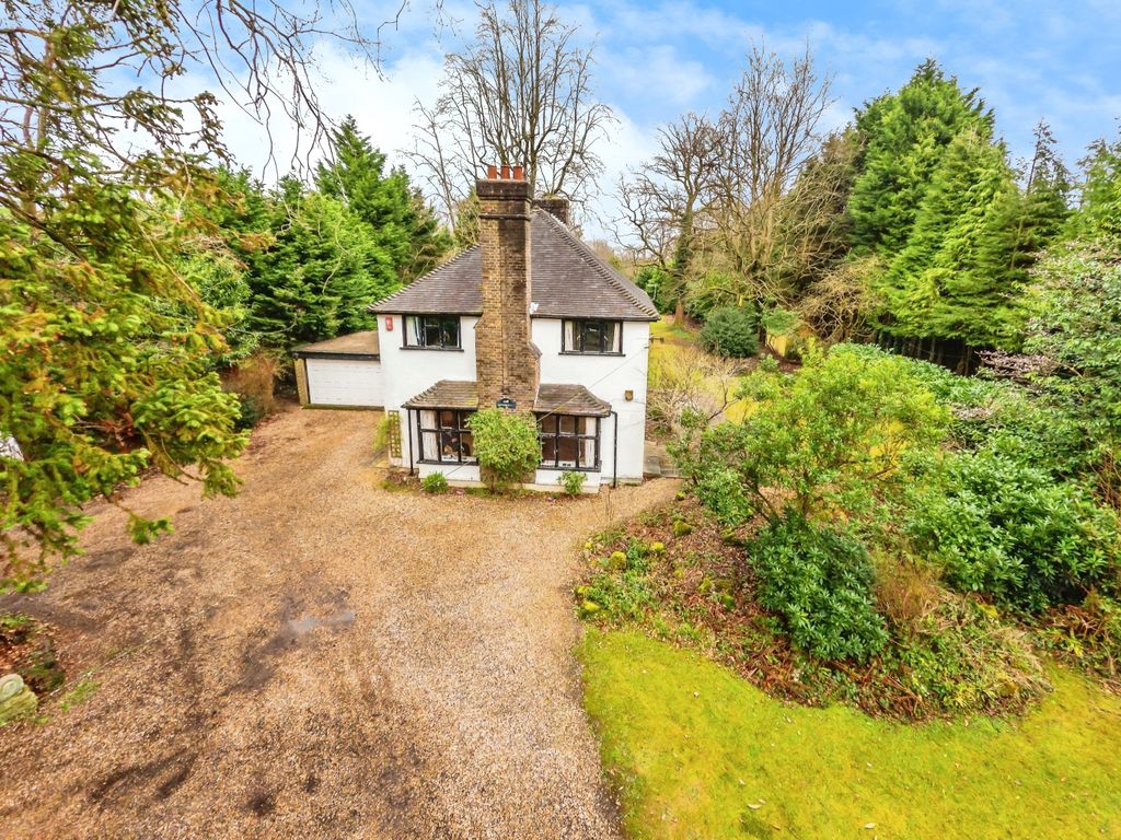 3 bed detached house for sale in Doctors Lane, Chaldon, Caterham