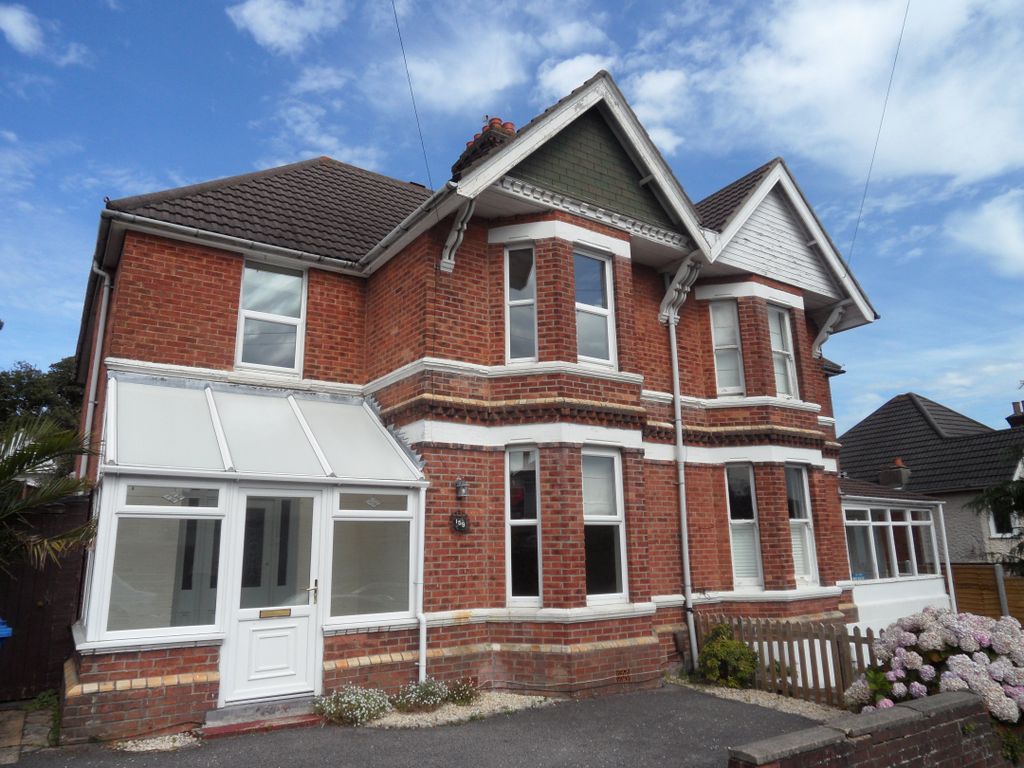 4 bed semidetached house to rent in Alexandra Road, Parkstone, Poole