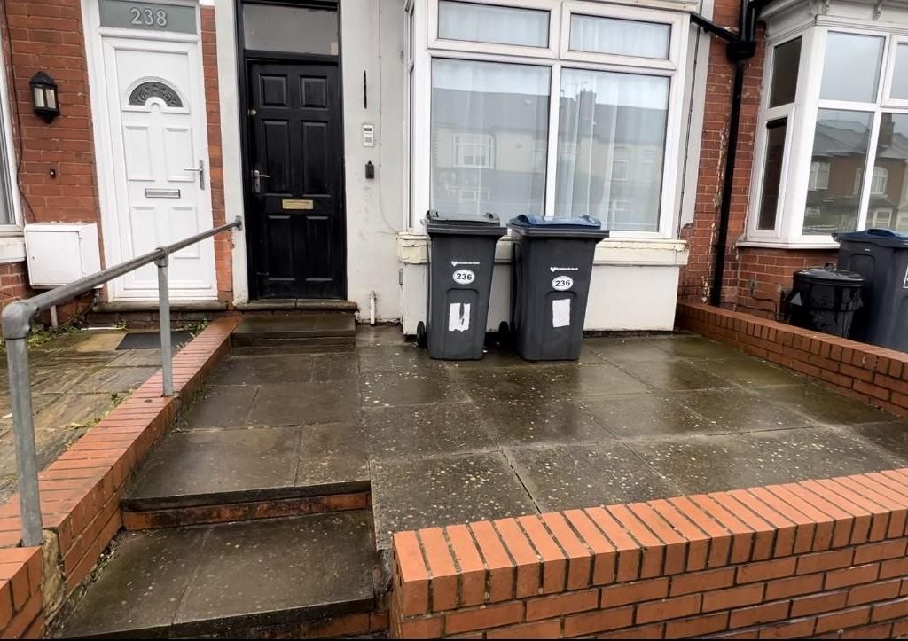 3 bed terraced house to rent in Fordhouse Lane, Stirchley, Birmingham