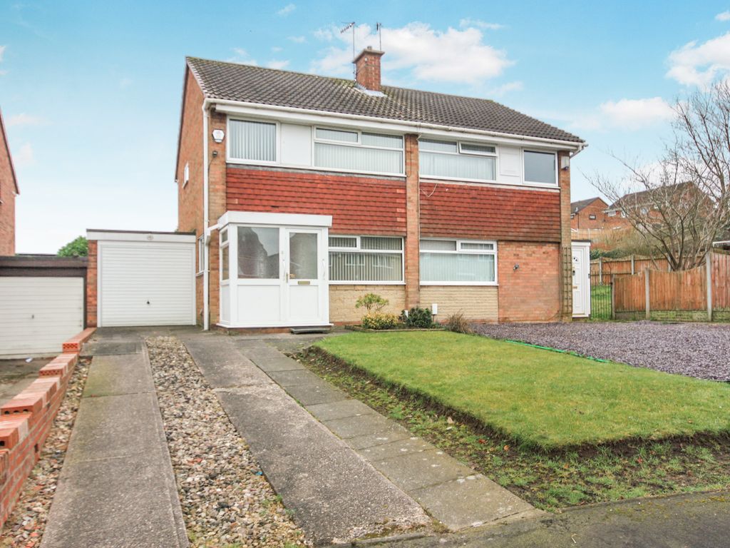3 bed semidetached house for sale in Barncroft Road, Chell Heath