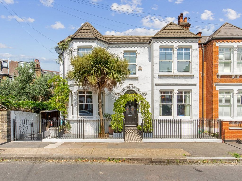 5 bed end terrace house for sale in Ravenslea Road, London SW12, £1,850,000 Zoopla