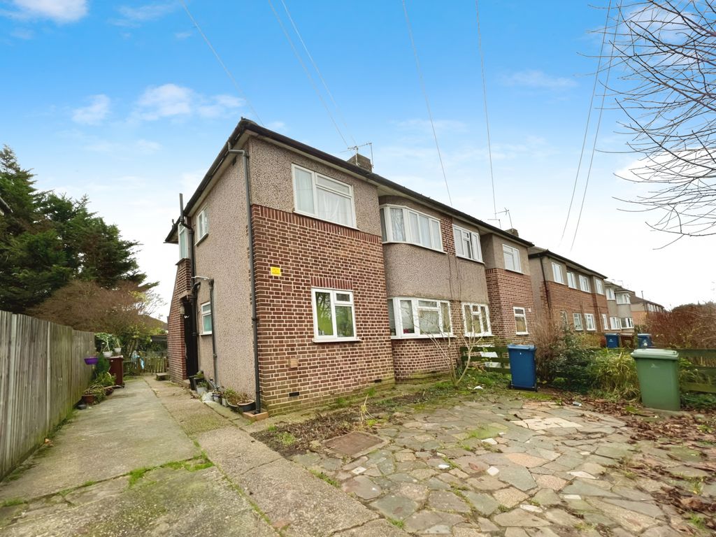 2 bed for sale in Elmgrove Road, HarrowOnTheHill, Harrow
