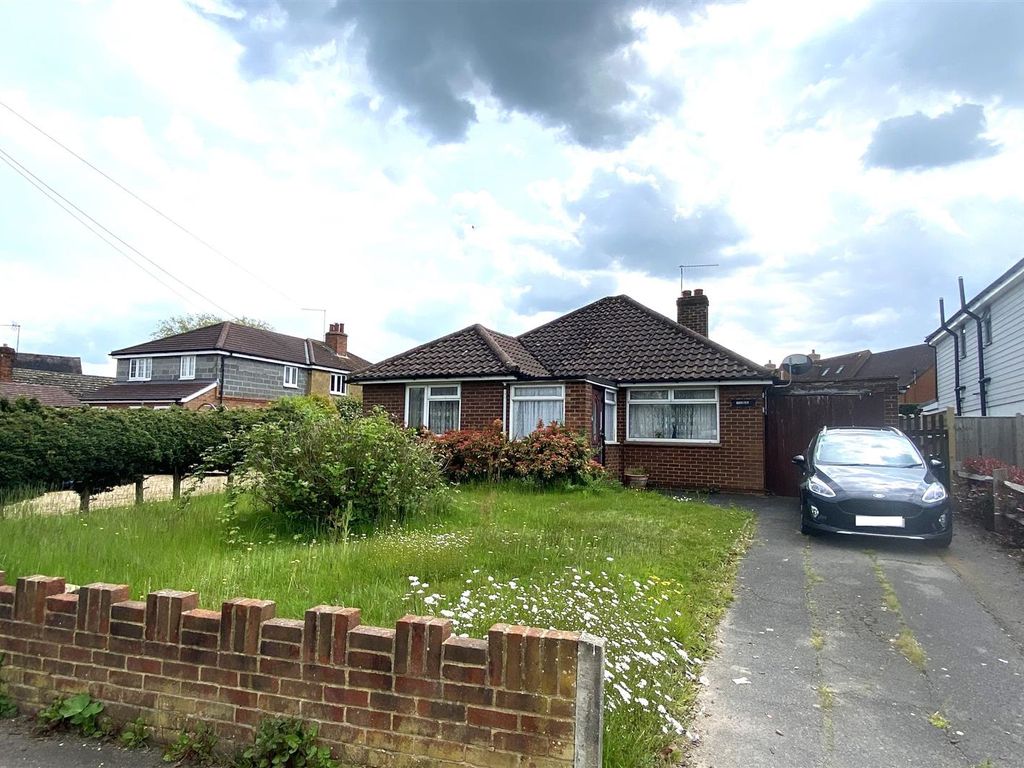 3 bed bungalow for sale in Five Oak Green Road, Five Oak Green
