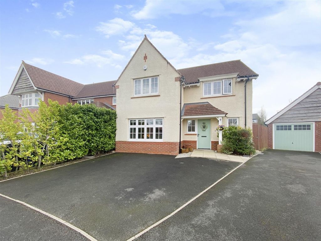 4 bed detached house for sale in Claytongate Drive, Penwortham, Preston