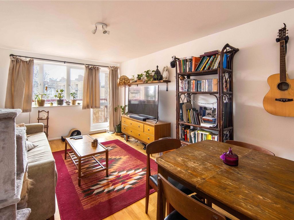 2 bed flat for sale in Jarret House, 98 Bow Road, Bow, London E3, £