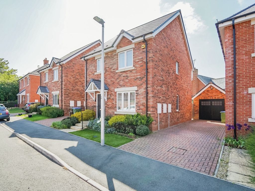 3 bed detached house for sale in Tun Furlong, Pitstone, Leighton