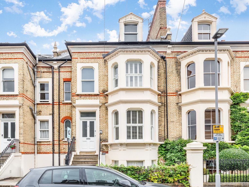 1 bed flat for sale in North Road, Surbiton KT6, £450,000 Zoopla