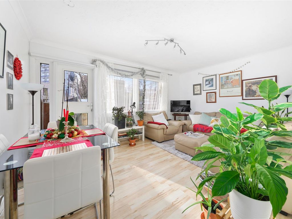 Canute Gardens, London SE16